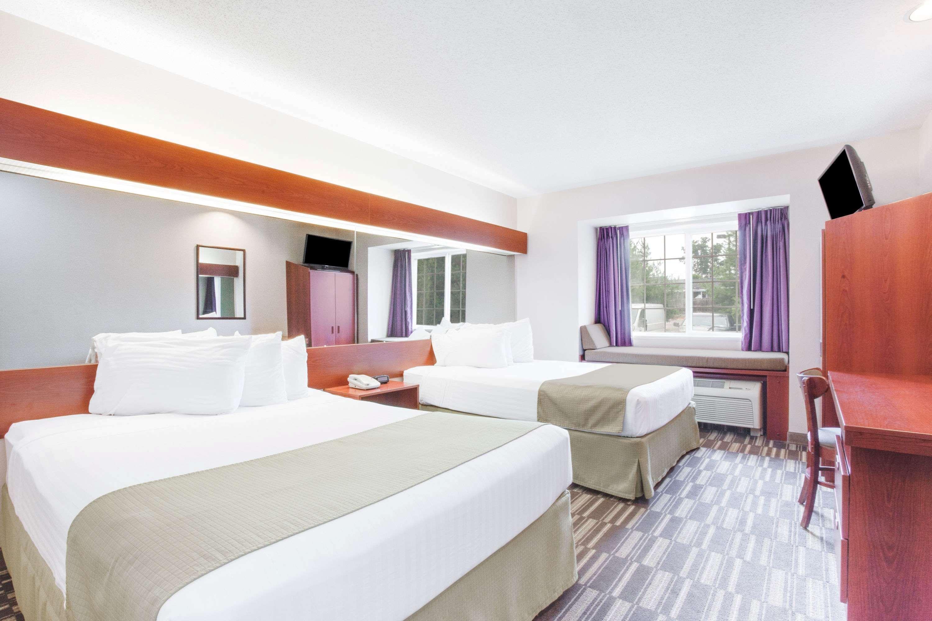 Microtel Inn & Suites By Wyndham Olean Bagian luar foto